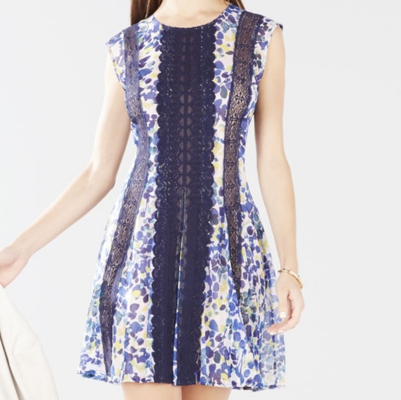 BCBGMaxAzria Dresses & Skirts - Beautiful BCBG floral and lace Jalena dress size 6